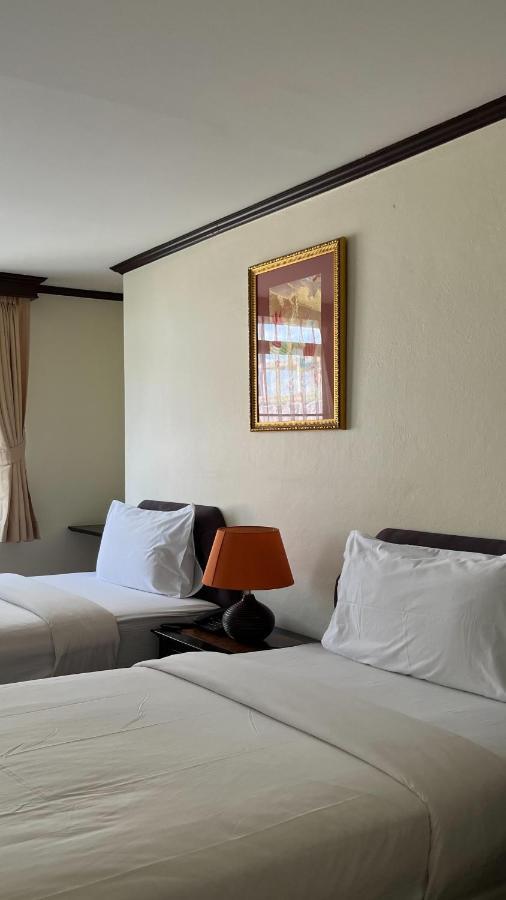 Yellow Ribbon Hills Boutique Suites Μπανγκόκ Εξωτερικό φωτογραφία