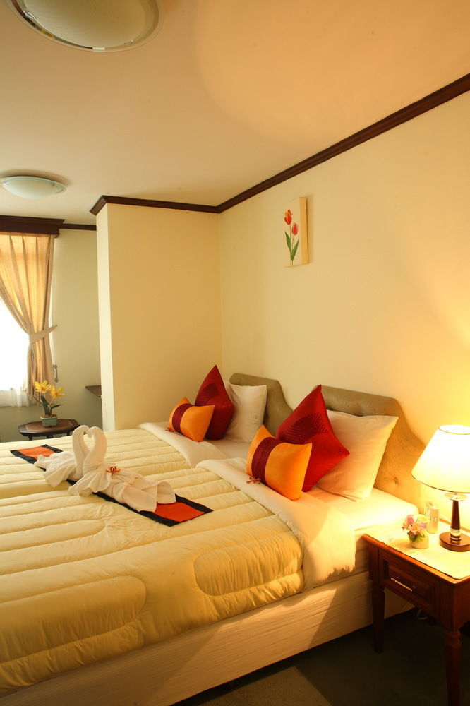 Yellow Ribbon Hills Boutique Suites Μπανγκόκ Εξωτερικό φωτογραφία