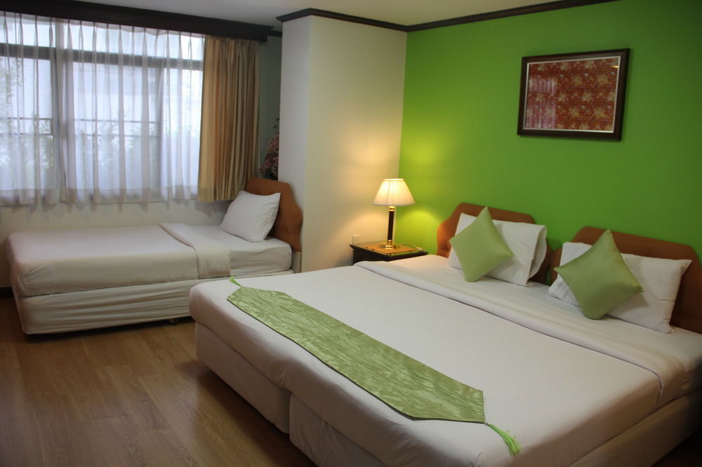 Yellow Ribbon Hills Boutique Suites Μπανγκόκ Εξωτερικό φωτογραφία